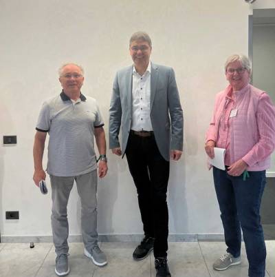 Im Rahmen der Reise ins Elsa&szlig;

besuchte die Gruppe das europ&auml;ische Parlament in Stra&szlig;burg und wurde von dem EU Abgeordneten Dr. Peter Liese begr&uuml;&szlig;t.